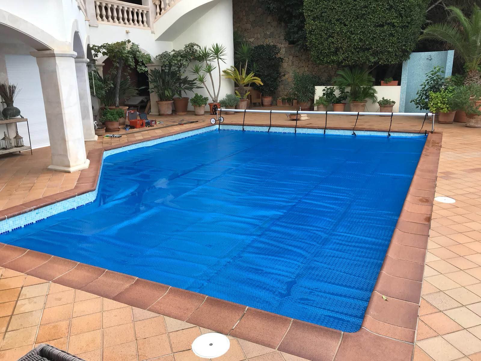 Custom made thermal blanket